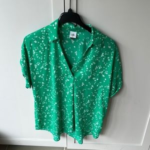 Cabi blouse with spot in picture